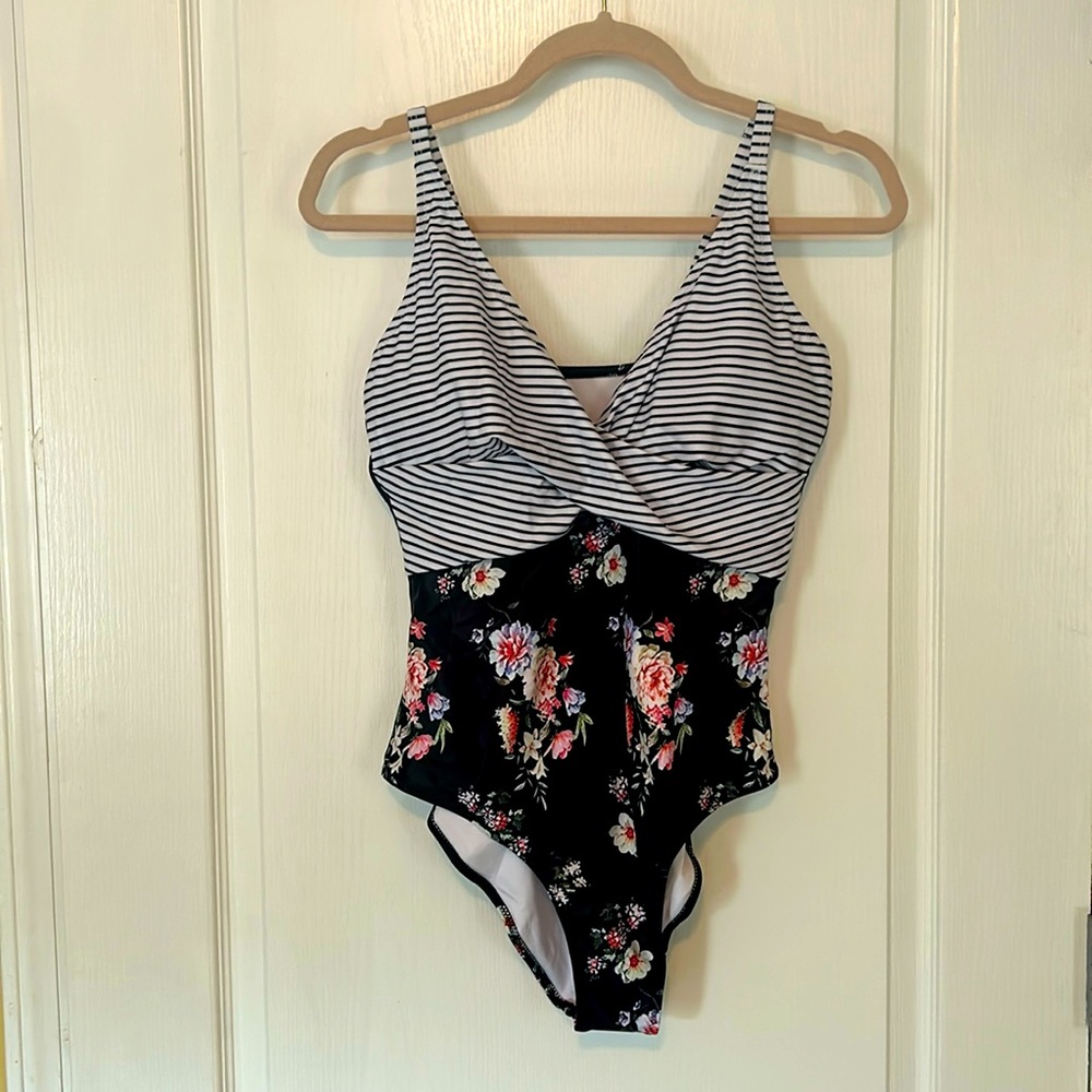 One piece swimsuit
